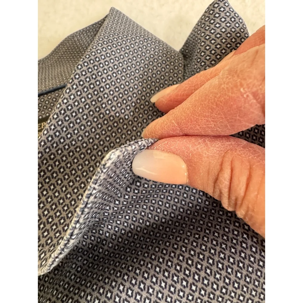 Men's Banana Republic dress Shirt M Blue gray diamond print L/S slim fit GUC